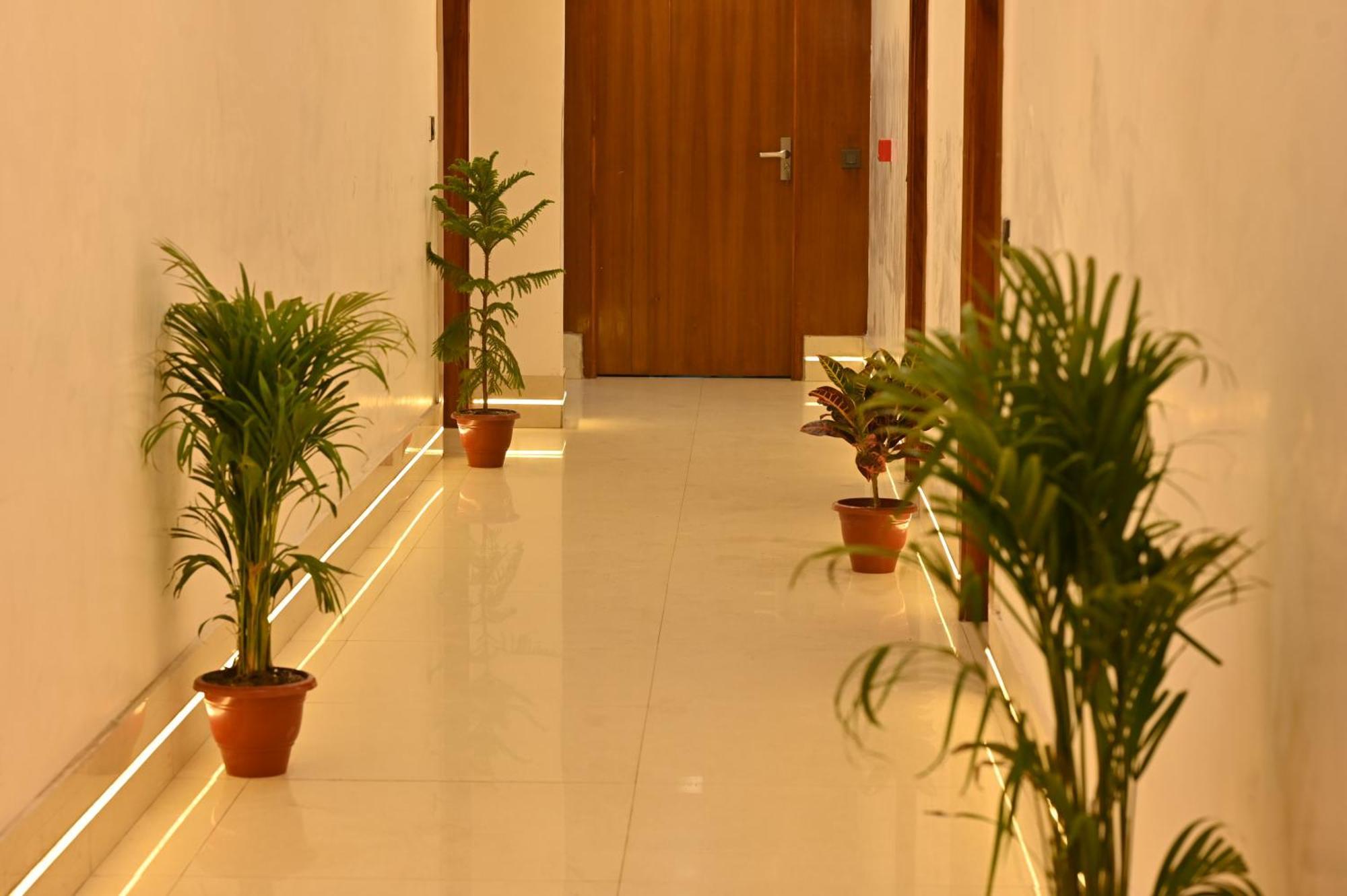 Hotel Down Town Paschim Vihar Delhi  Eksteriør billede