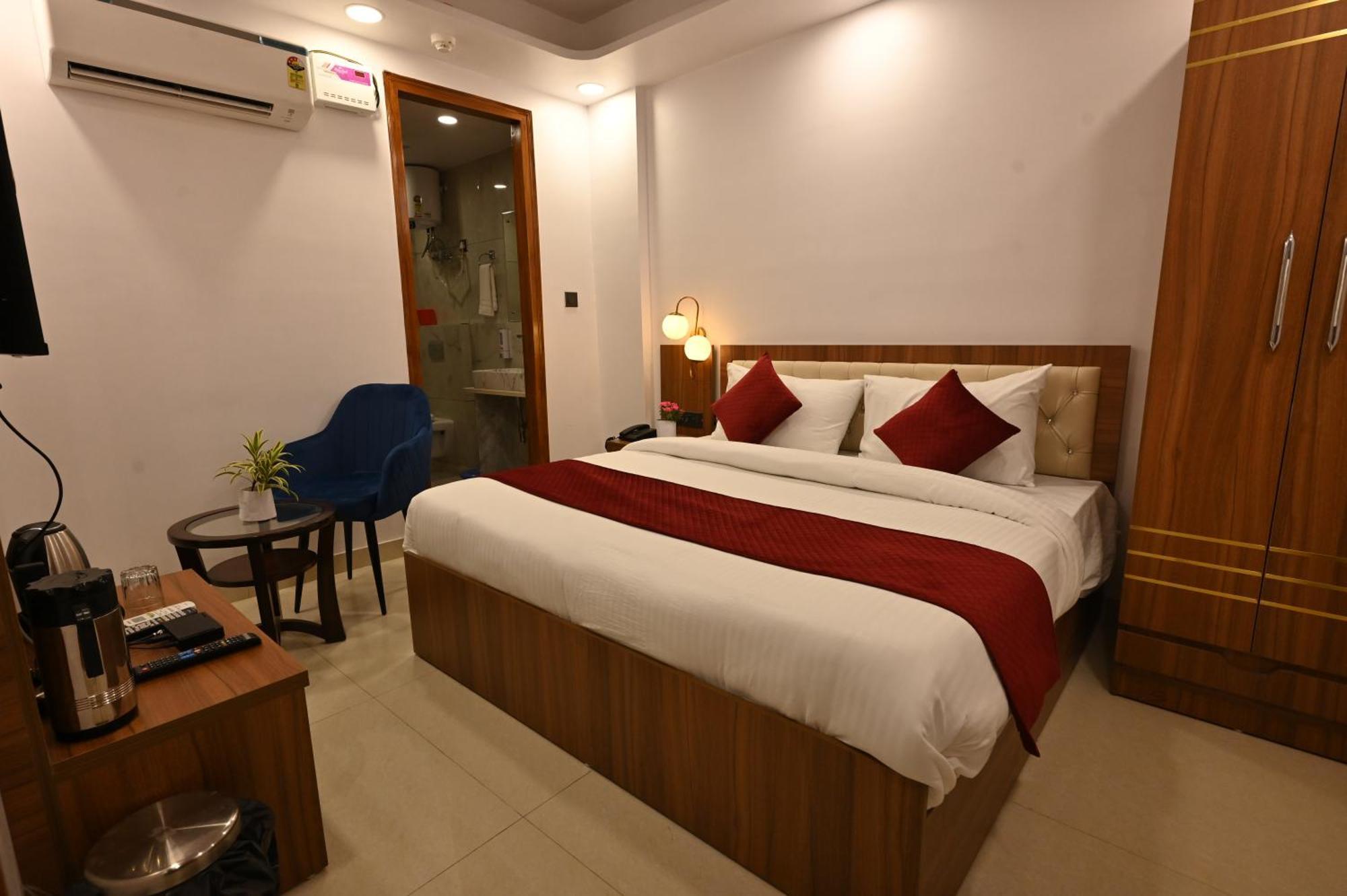 Hotel Down Town Paschim Vihar Delhi  Eksteriør billede