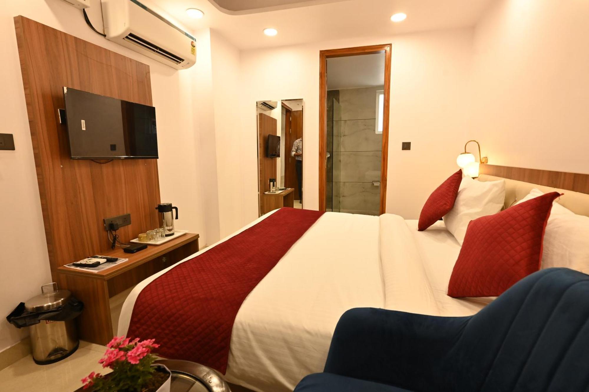 Hotel Down Town Paschim Vihar Delhi  Eksteriør billede