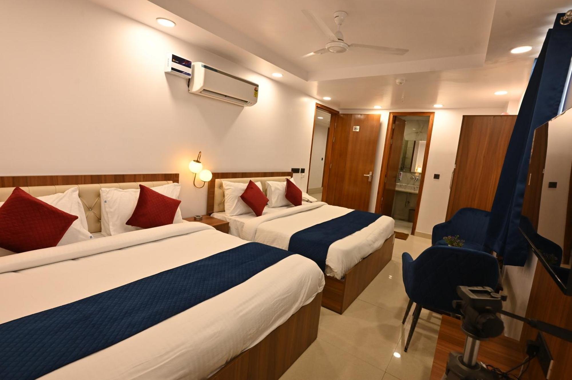 Hotel Down Town Paschim Vihar Delhi  Eksteriør billede