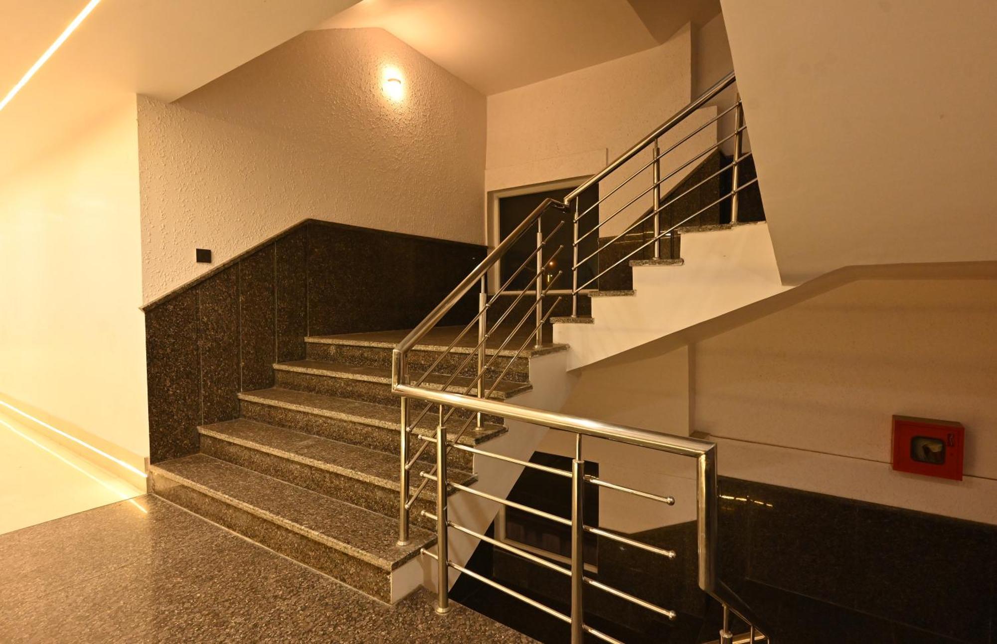Hotel Down Town Paschim Vihar Delhi  Eksteriør billede