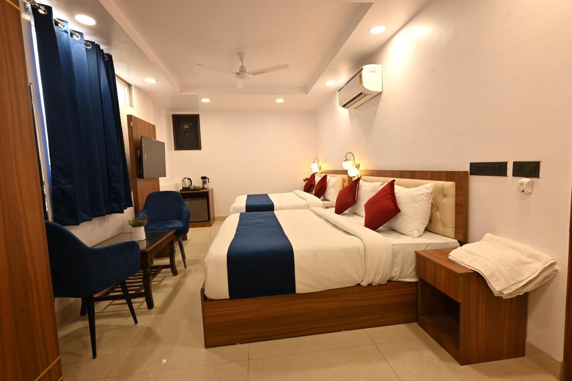 Hotel Down Town Paschim Vihar Delhi  Eksteriør billede